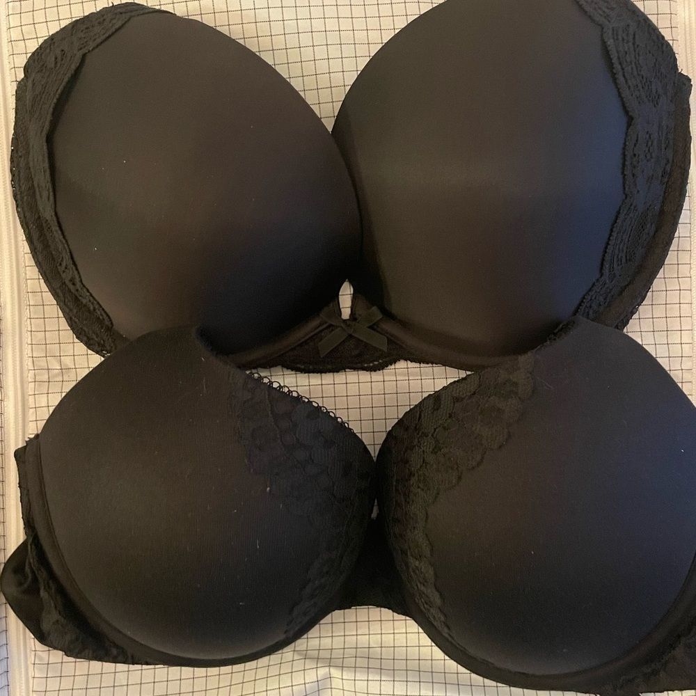 Victoria’s Secret 32DDD bra bundle (2 count) - 32DDD